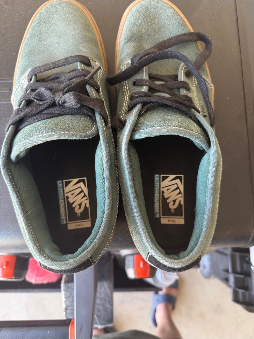 Vans Ultrarange Pro Green Suede Sneakers size 10.5
